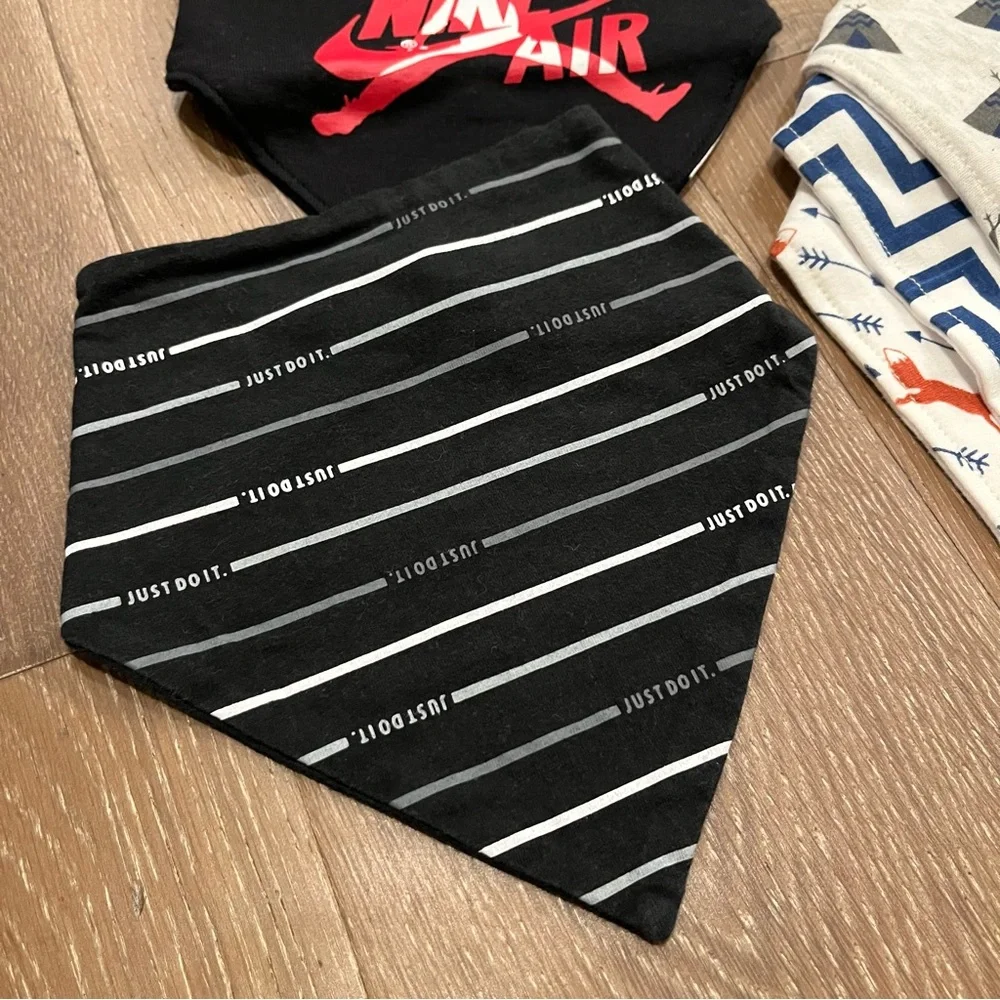 Nike Baby Bandana Bib Set of 5 Black Red Gray White